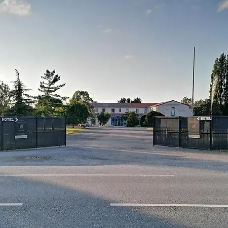 Particulier Des Marais 2*